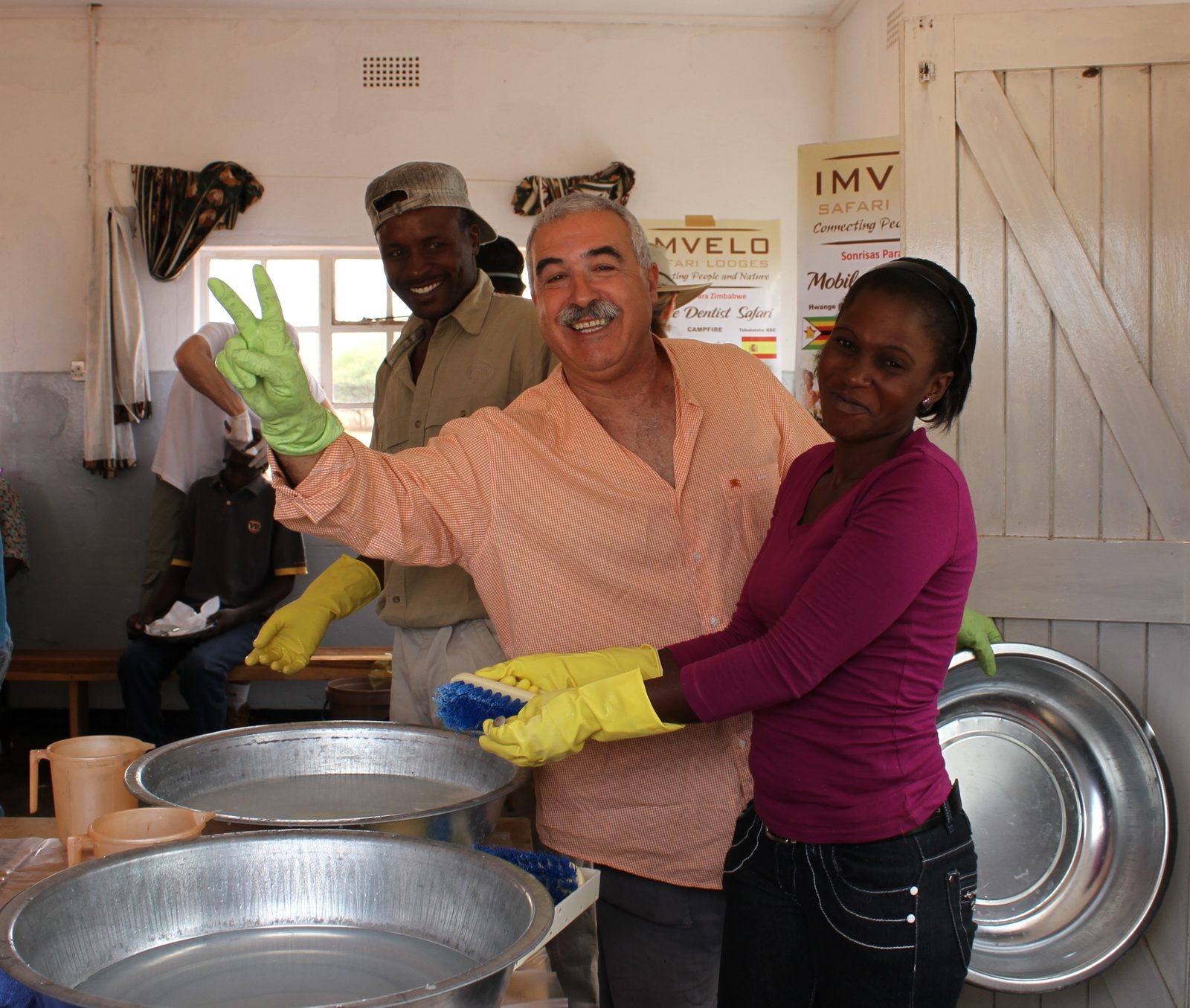 Paco, sempre con noi... — Sonrisas para Zimbabwe, dicembre 2012